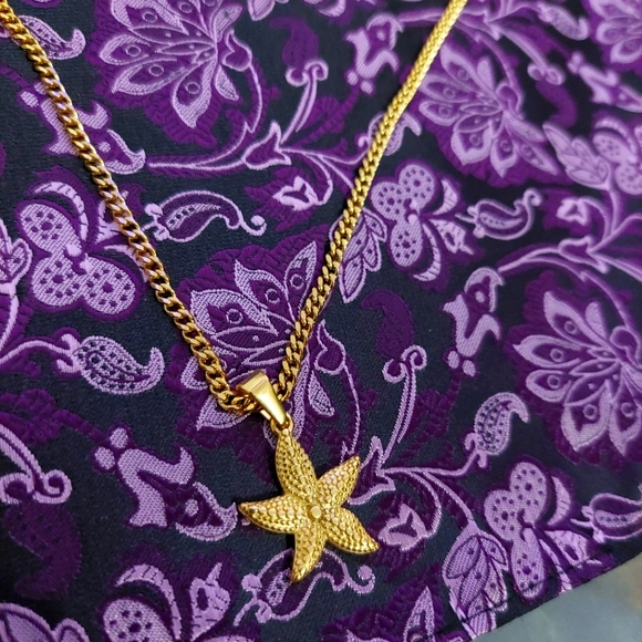 18K Gold Plated Starfish Pendant with 18K Gold Plated Miami Cuban Link - Picture 4 of 4